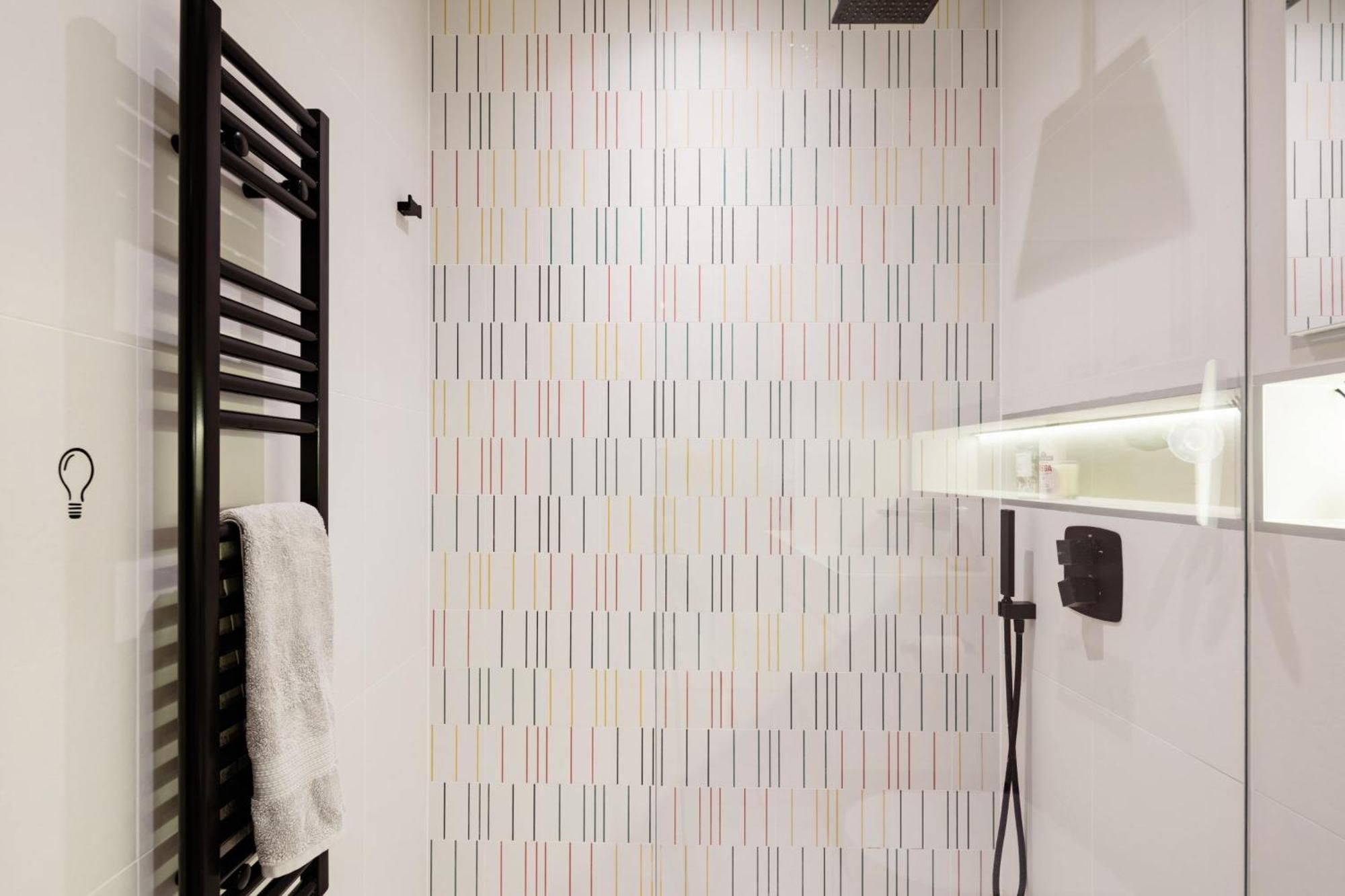 Modern Apartment & Rooms At Charing Cross London Exterior photo